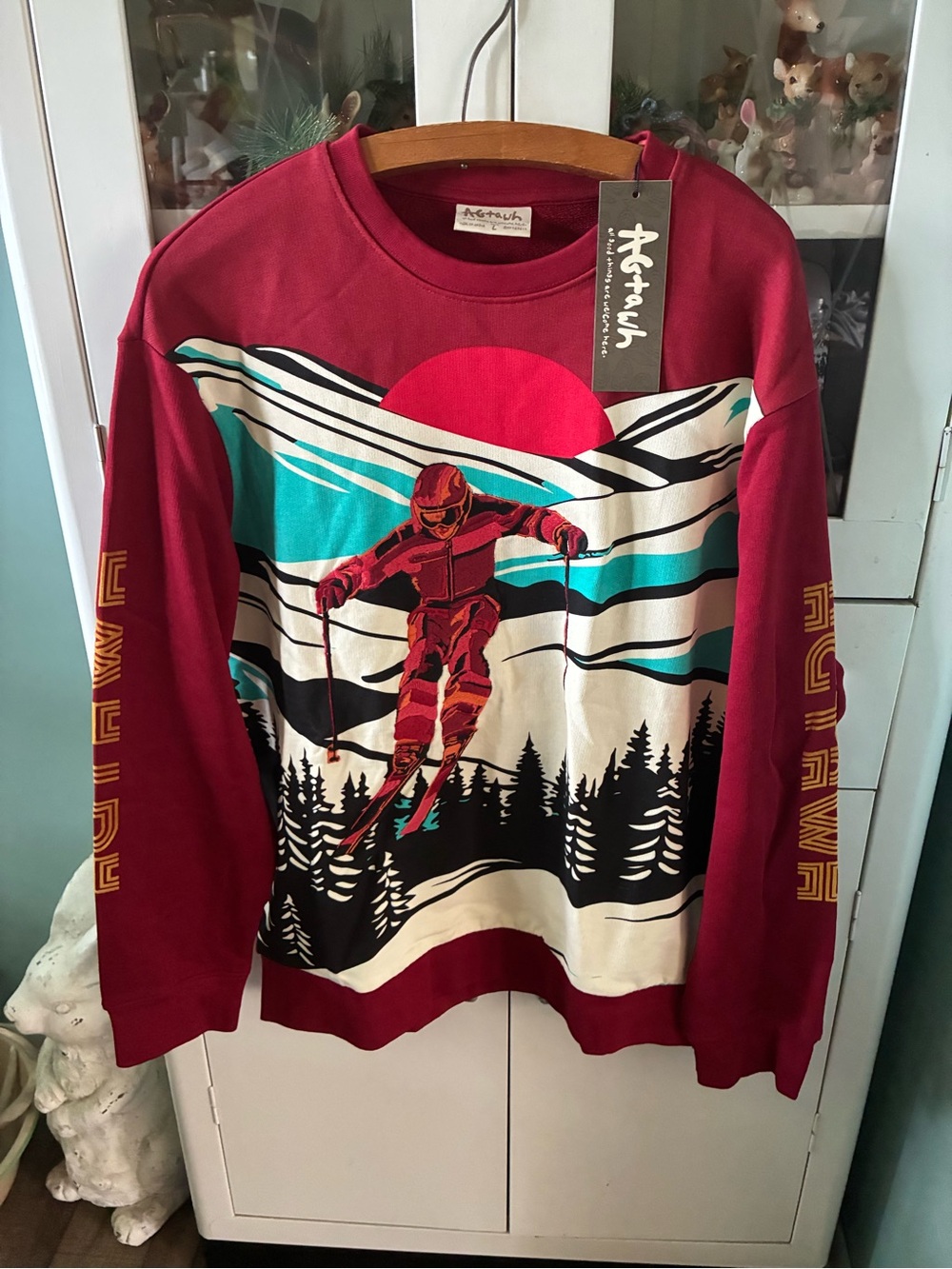 AGtawh Slalom sz L Burgundy Graphic Ski Pullover Sweatshirt nwt